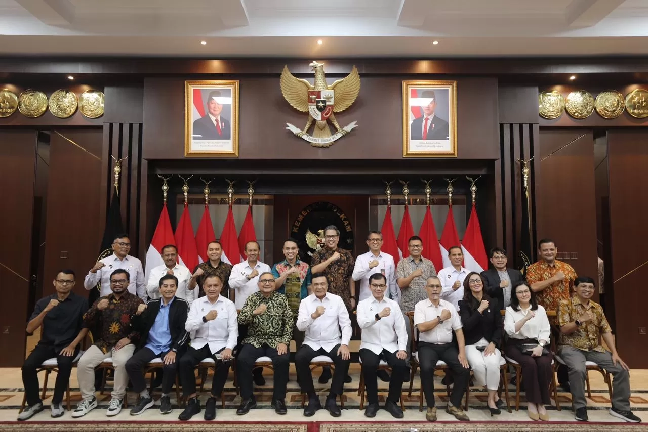 Ajak Pemred Media Nasional Dialog, Menko Polkam Djamari Chaniago Pastikan Pemerintah Siap Dikritik