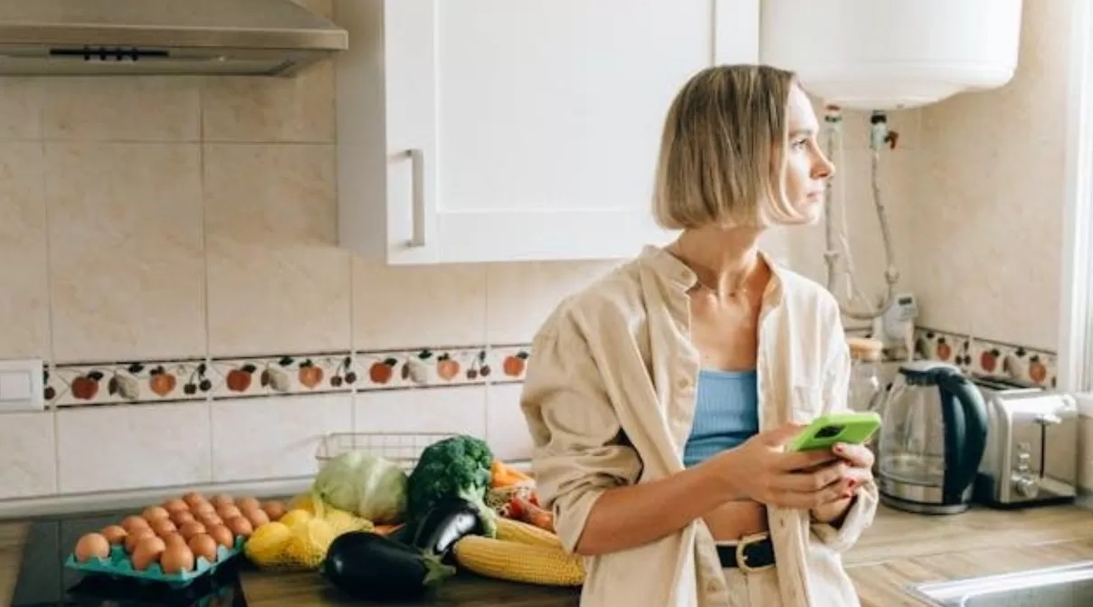 Puasa Intermiten untuk Wanita: Manfaatnya Populer, Tapi Plus Minusnya Jarang Dibahas