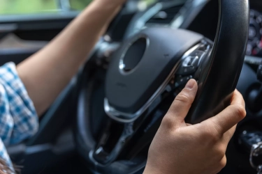 Setir Mobil Terkunci Bikin Panik? Ini 4 Cara Ampuh Membukanya Tanpa Ribet