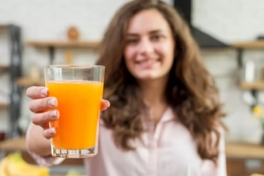 Waktu Terbaik untuk Minum Jus Jeruk Agar Vitamin C Terserap Maksimal