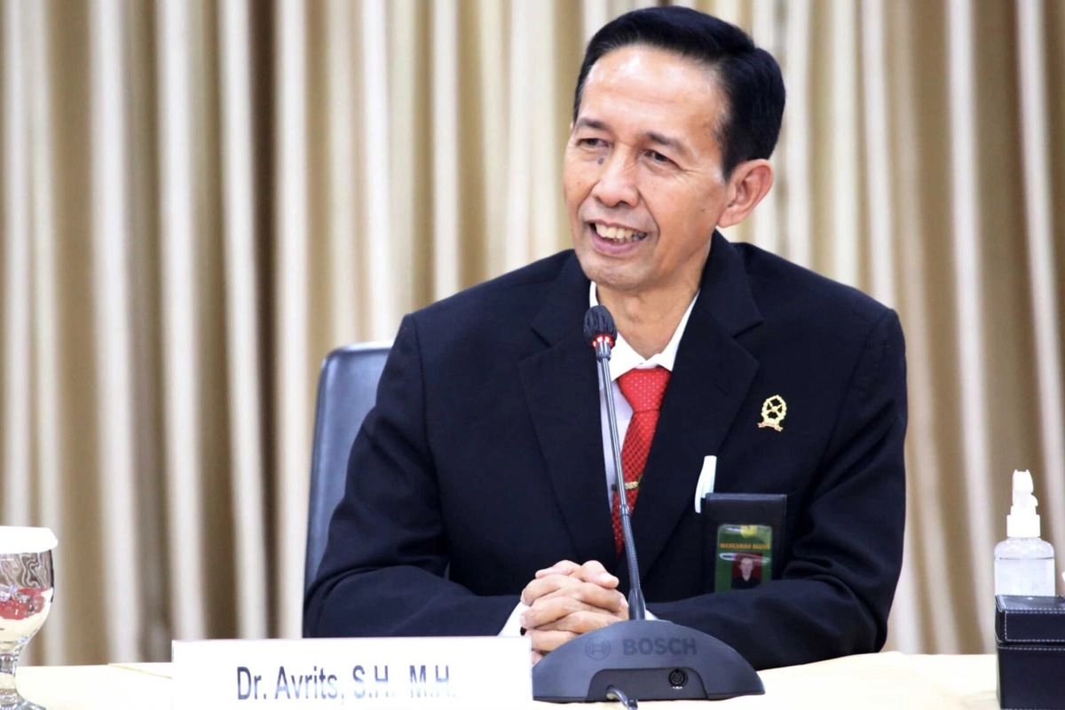 Hakim Avrits Calon Pengganti Anwar Usman di MK Berharta Rp 2,5 Miliar