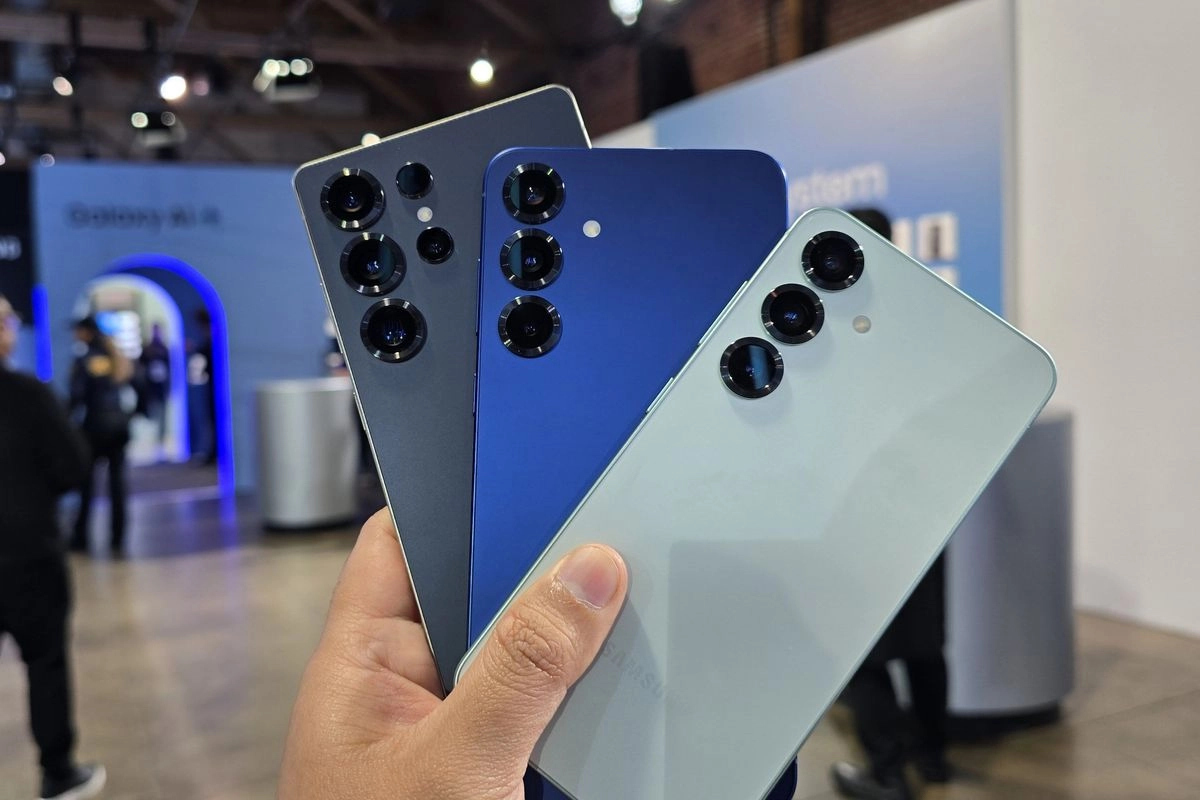 Harga Trio Samsung Galaxy S26 Bakal Bikin ''Happy''?