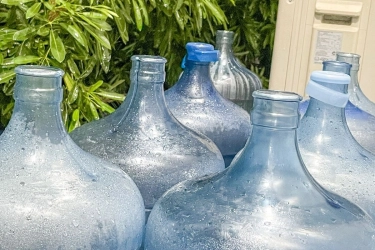 Masih Beredar Luas, Galon Guna Ulang Tua Bisa Lepaskan Zat Kimia yang Berbahaya bagi Kesehatan