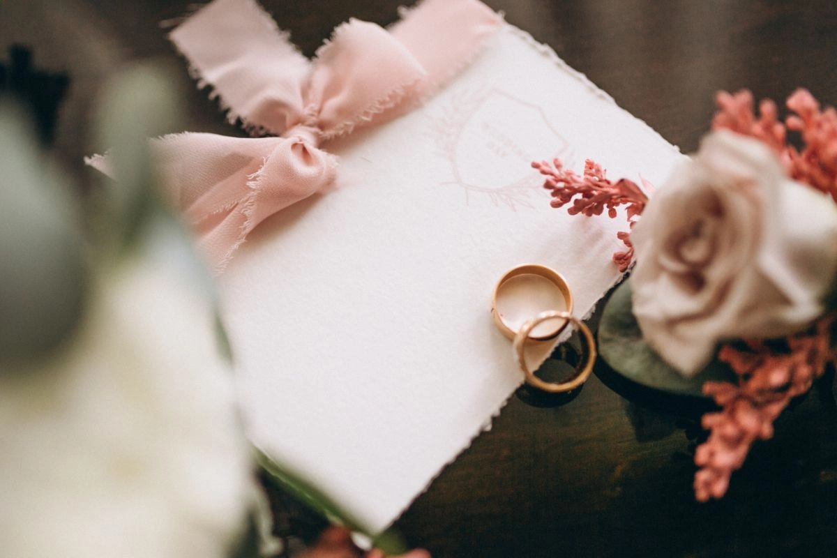 Siap Materi tapi Terganjal Restu, Kisah di Balik Angka Pernikahan yang Turun