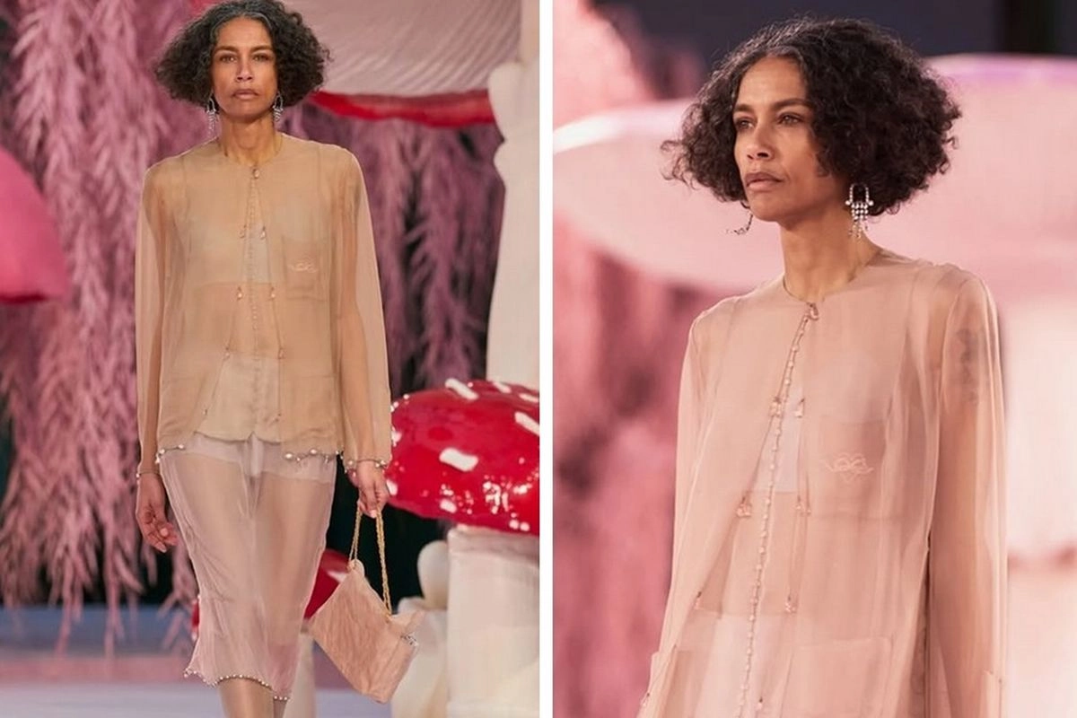 Stephanie Cavalli, Model 49 Tahun Membuka Peragaan Chanel di Paris