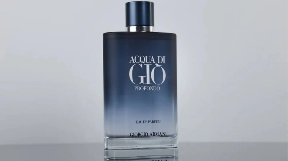 5 Parfum Murah Wangi Aquatic Alternatif Armani Acqua Di Gio Profondo yang Menyegarkan