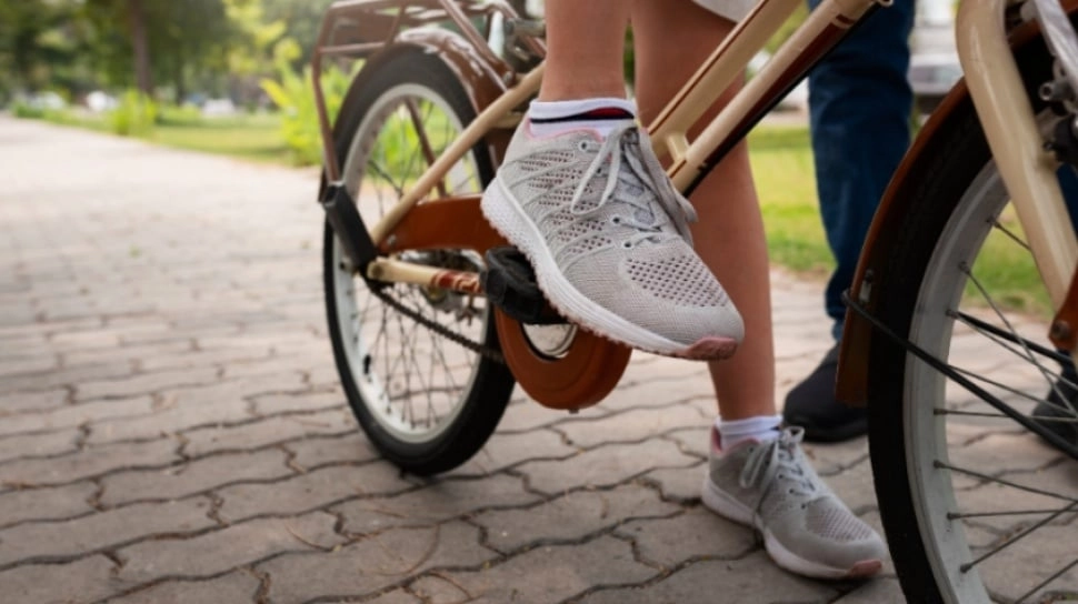 5 Sepatu Sepeda yang Nyaman dan Anti Slip Dipakai Sepedaan Jauh