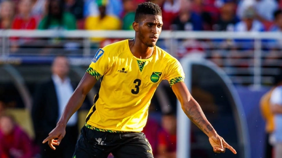 Tak Hanya Ivar jenner, Dewa United juga Dirumorkan Ingin Rekrut Bek Timnas Jamaika