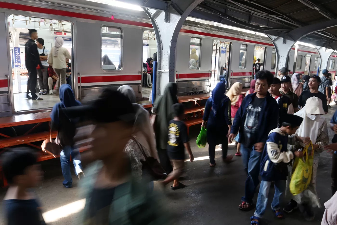 Jadwal Kereta Lokal Sidoarjo–Kertosono PP: Harga Murah, Dijamin Selalu Tepat Waktu