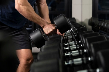 Berat Badan Turun Lebih dari 90 Kg, Pria Ini Ubah Hidup Lewat Hot Yoga dan Angkat Beban