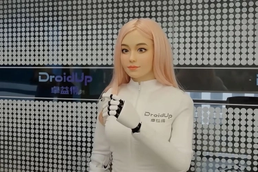 China Bikin Robot Berwajah Cantik, Sangat Mirip Manusia