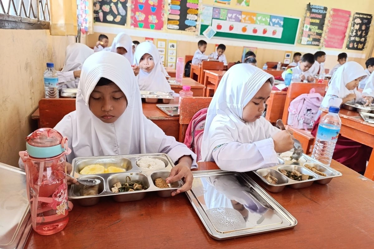 OJK: Penyaluran Kredit Buat Kopdes Merah Putih dan MBG Tembus Rp 149 Triliun di 2025