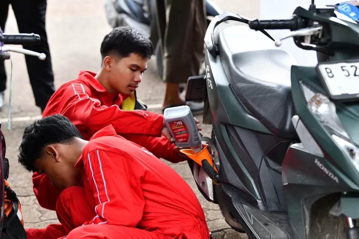 Oli Motor Tiba-Tiba Cepat Habis? Bisa Jadi Ini Tanda Kebocoran yang Sering Kamu Abaikan