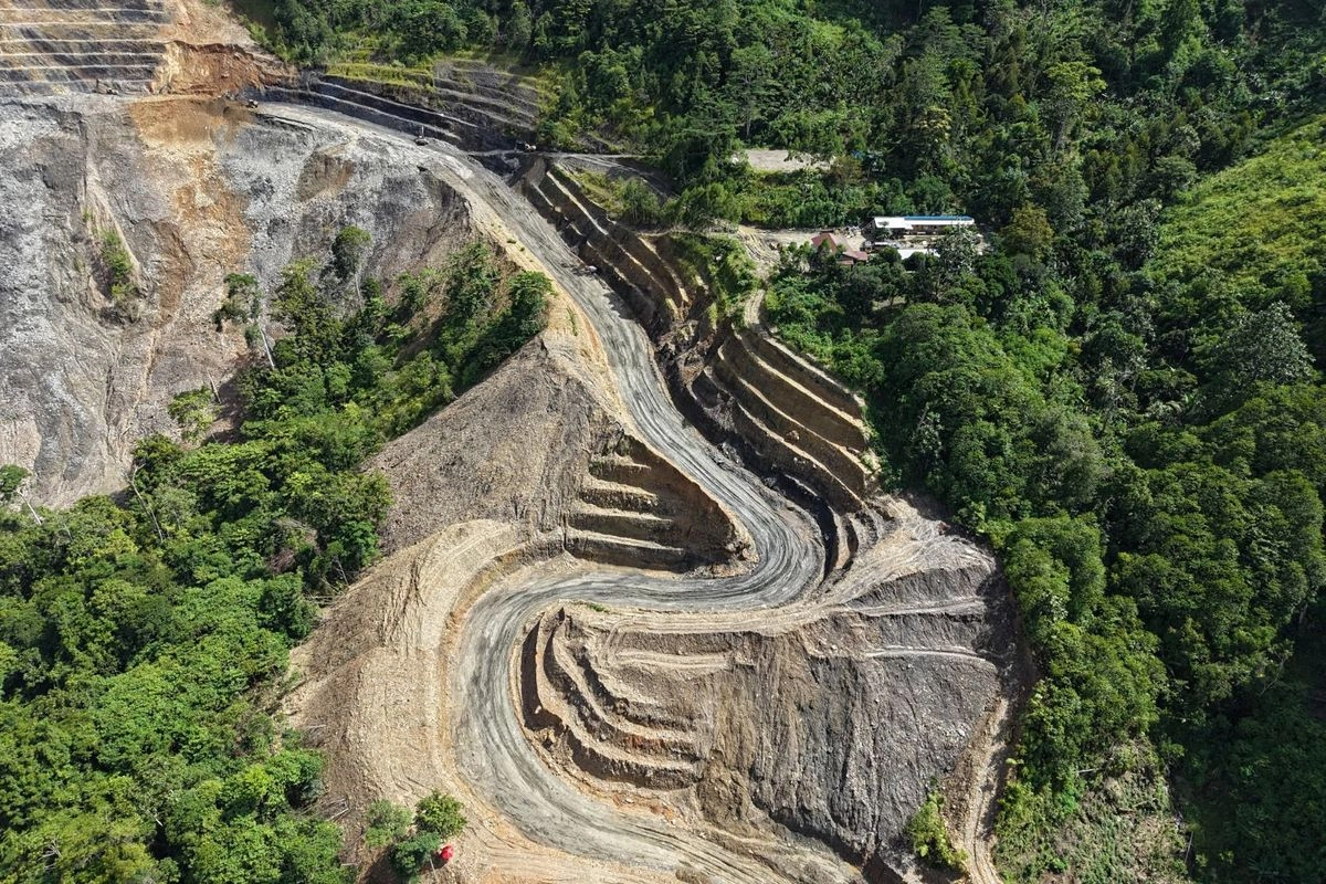 Pembangunan Trans Papua Sesuai Rencana, Serap 2.000 Tenaga Kerja Lokal