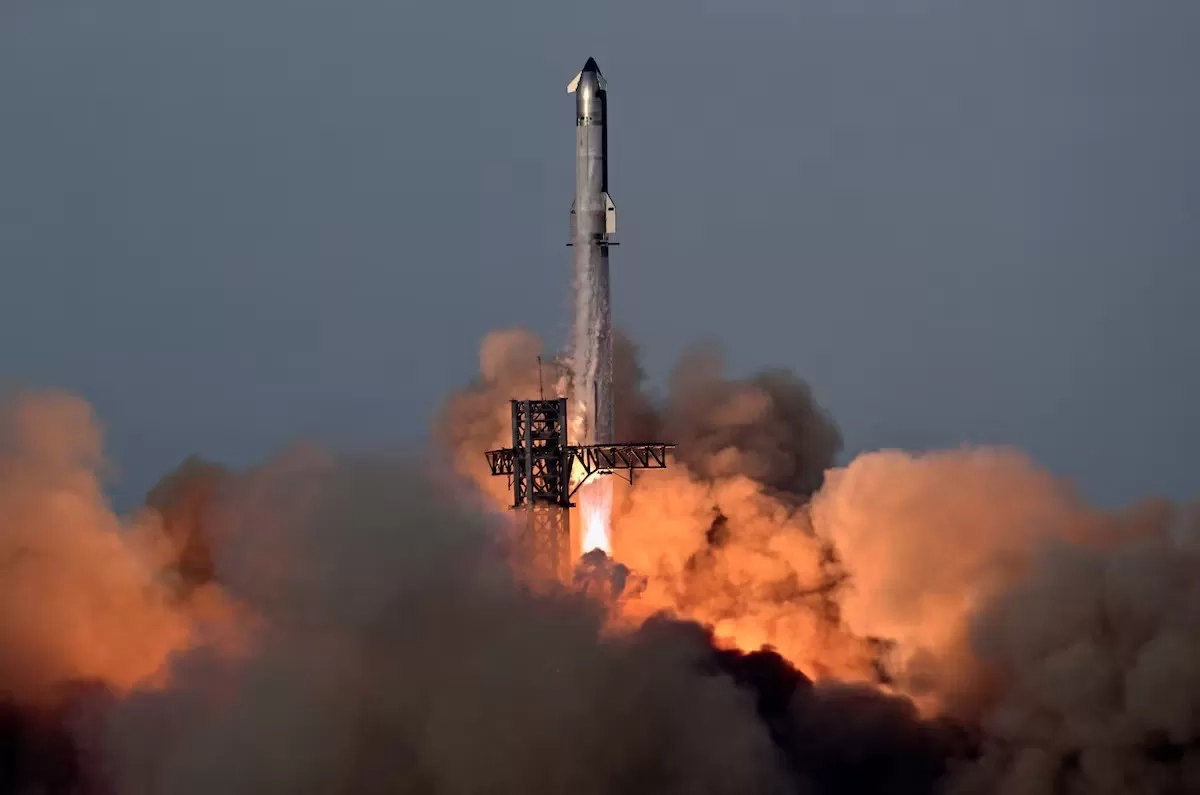 Elon Musk Geser Strategi SpaceX dengan Rencana Kota Mandiri di Bulan saat Rivalitas AS dan Tiongkok Memanas
