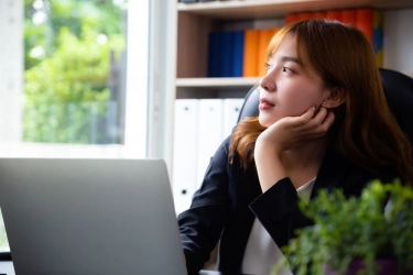 Tinggalkan Jabatan Manajer, Wanita Ini Pilih Bekerja di Pulau Tak Berpenghuni