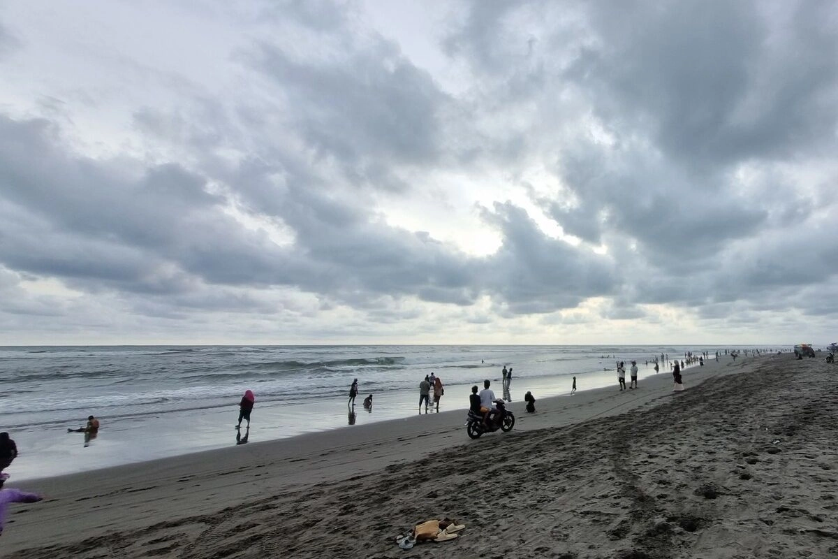 Viral Video Wisatawan Dilarang Ambil Foto di Pantai Parangtritis, Ini Kata Dinas Pariwisata