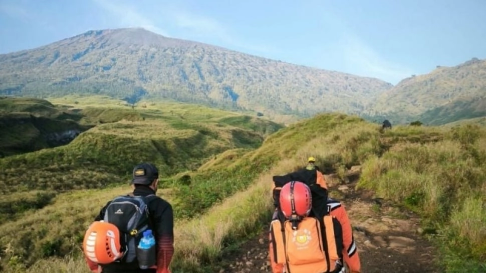 Jalur Wisata Pusuk Sembalun Tertutup Longsor, Gubernur NTB Instruksikan Percepatan Pembersihan