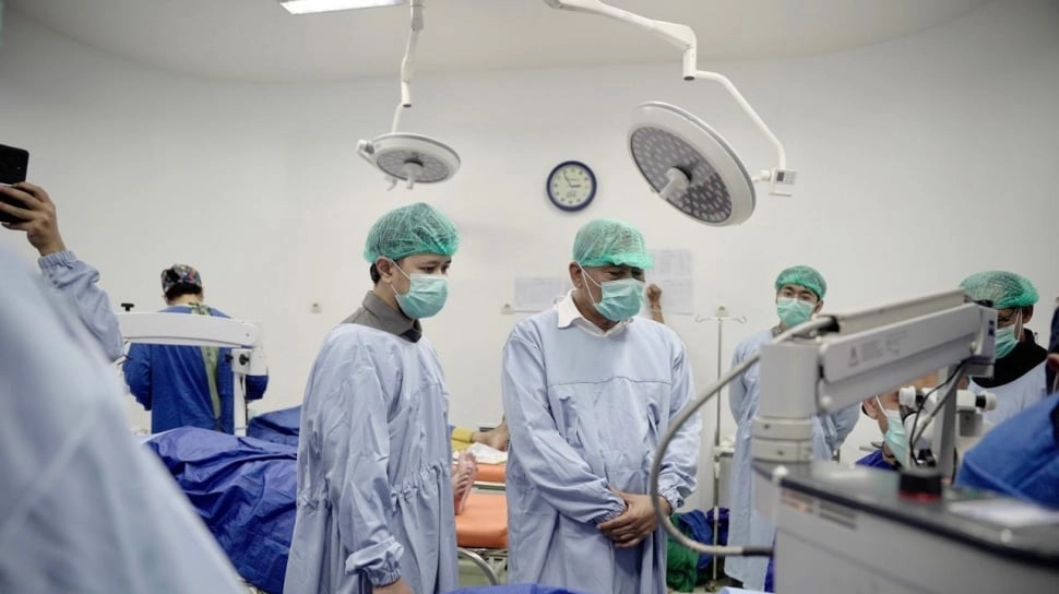 Mata Tua Bersinar Kembali: Kemensos Bagi-Bagi Harapan Lewat Operasi Katarak Gratis di 5 Kabupaten