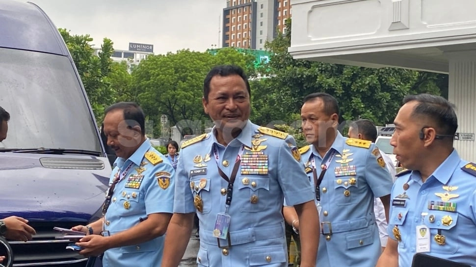 Prabowo Kumpulkan TNI dan Polri di Istana, Bahas Agenda Strategis Awal Tahun