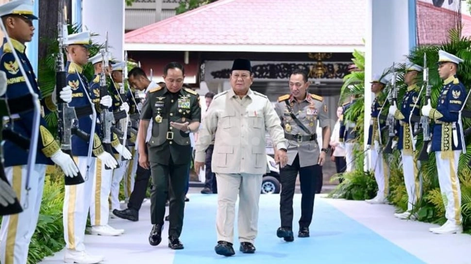 Seskab Teddy Ungkap 8 Arahan Prabowo untuk Pimpinan TNI-Polri di Rapim