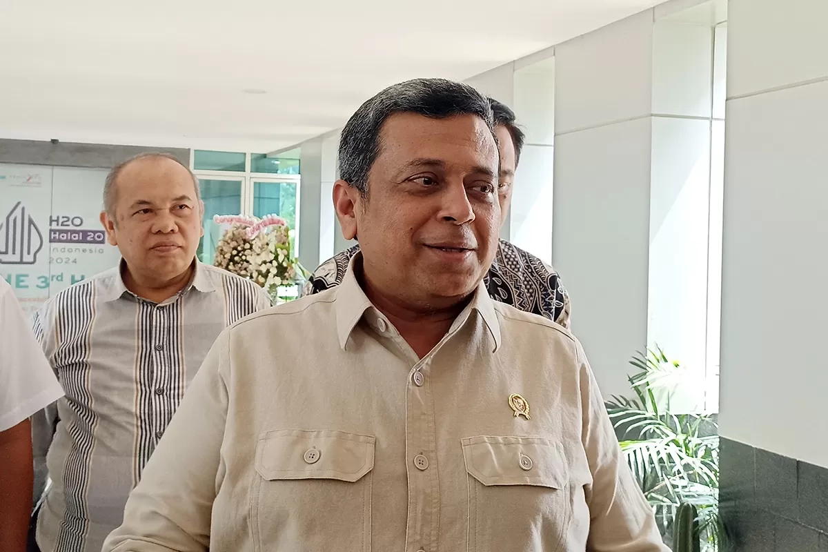 Negara Bolehkan Jual Daging Babi dan Minuman Alkohol, Haikal Hassan: Cantumkan Logo Nonhalal!