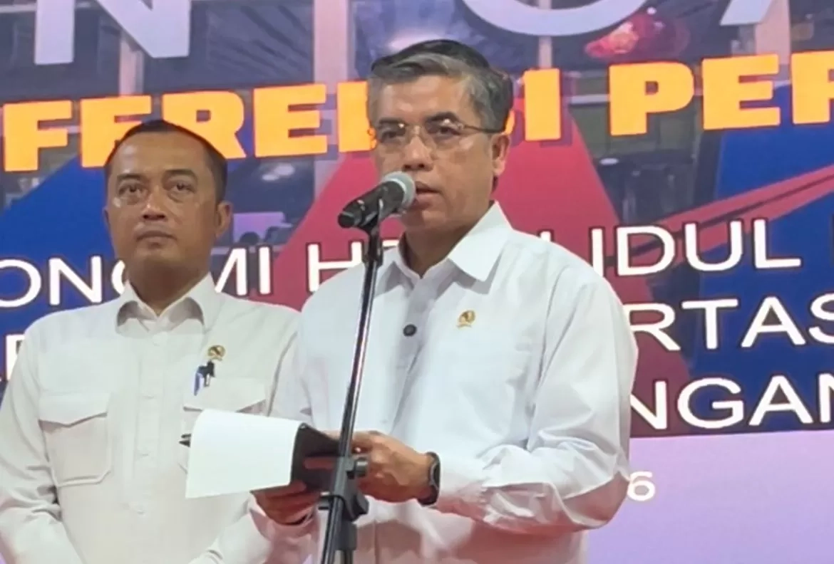 Pekerja Swasta Diimbau WFA Sebelum dan Setelah Lebaran, Menaker Pastikan Tak Potong Cuti Tahunan, Upah Tetap Normal