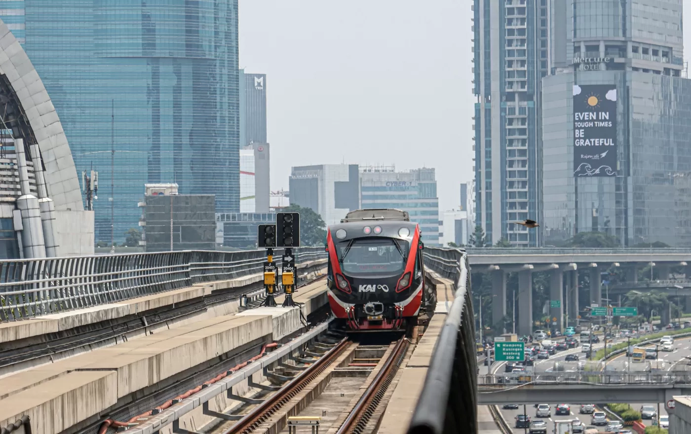 Penumpang Wajib Tahu Biar Perjalanan Lebih Nyaman, Berikut Jam Sibuk LRT Jabodebek dan Stasiun Terpadat