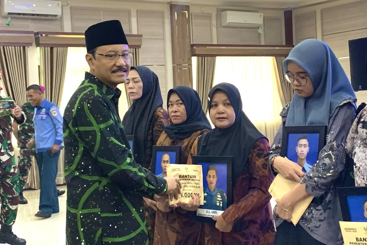 Keluarga 23 Prajurit Marinir Korban Longsor Cisarua Dapat Santunan dari Negara