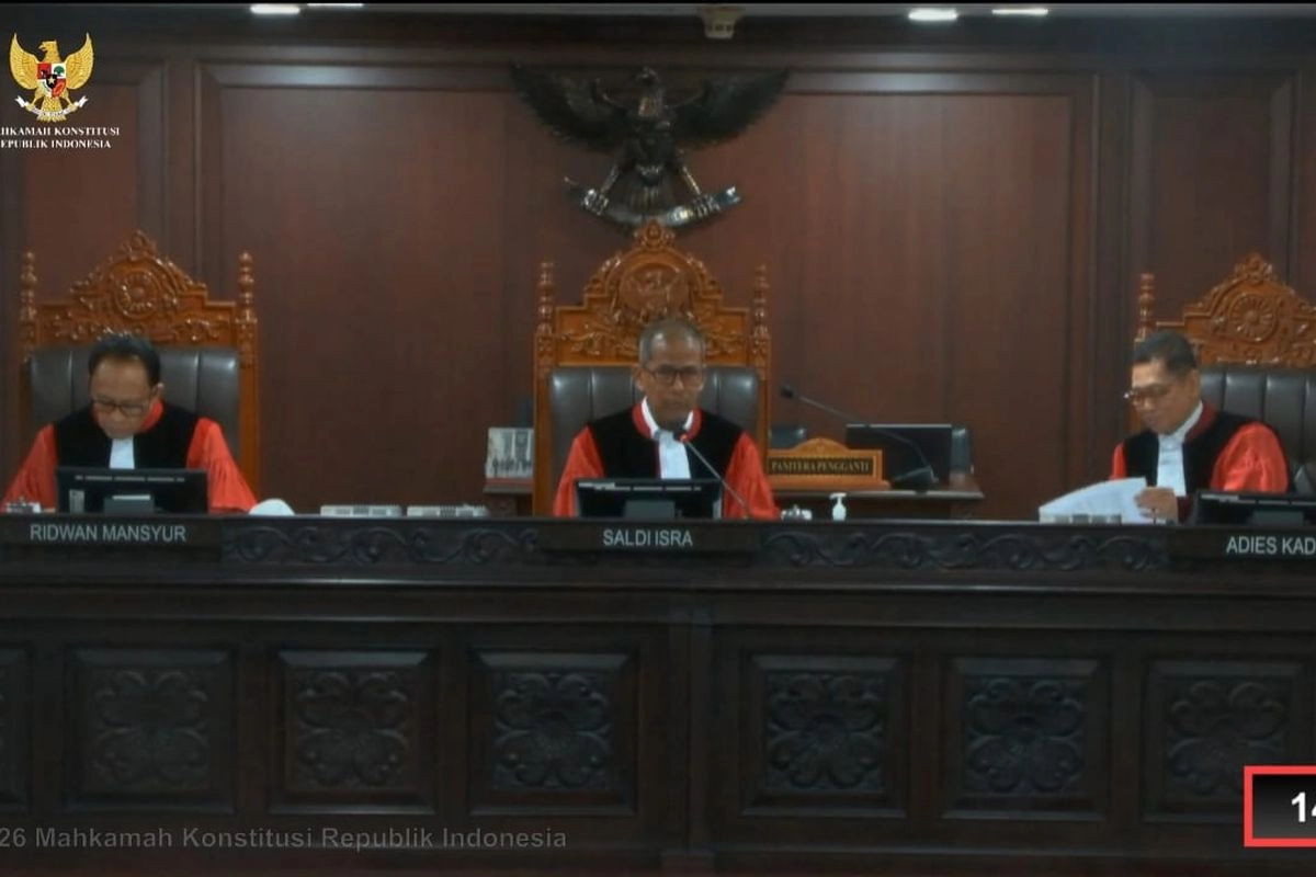 Sidang Roy Suryo Cs, Wakil Ketua MK Tegur Refly Harun: Bisa Rusak Juga Pak Refly Ini