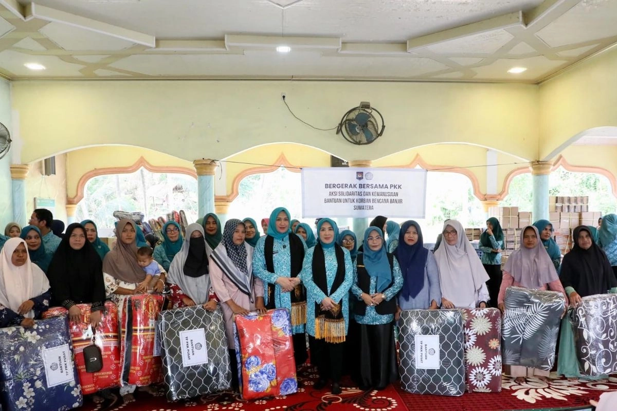 TP PKK Pusat Salurkan Bantuan kepada Korban Bencana Banjir Bandang di Bireuen, Aceh