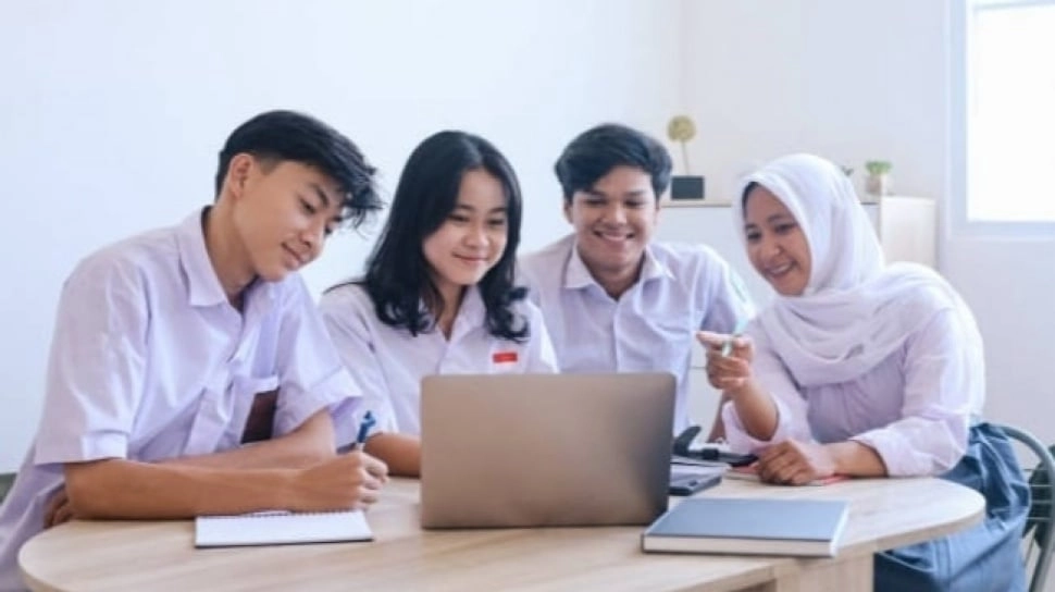 Simulasi TKA: 15 Soal Bahasa Indonesia Kelas 12 SMA Lengkap dengan Kunci Jawaban