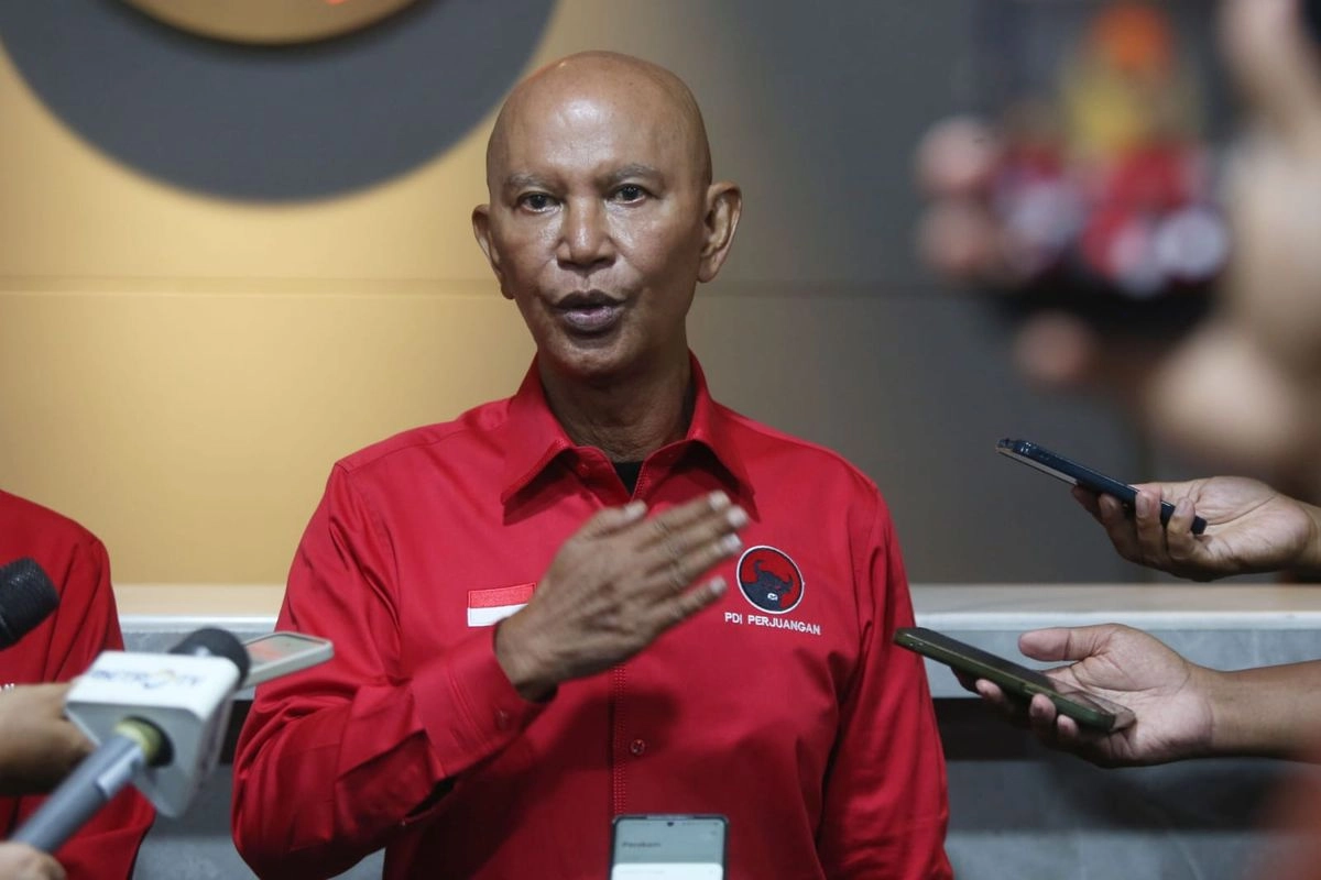 PDI-P Ungkap Ekonomi RI Diterpa Badai, Presiden Prabowo Harus Pimpin Langsung Mitigasi