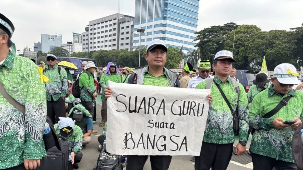 Ratapan Guru Madrasah Swasta, Gaji Cuma Rp300 Ribu per Bulan hingga Merasa Dianaktirikan