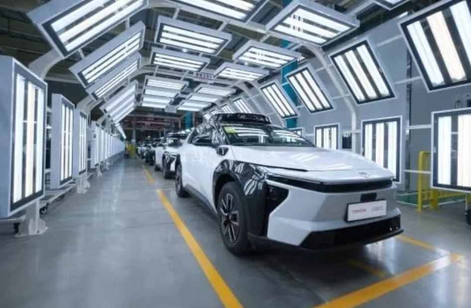 Tiongkok dan Era Robotaxi: Pony.ai-Toyota Memulai Produksi Massal 1.000 Unit dengan Target Armada 3.000 pada 2026