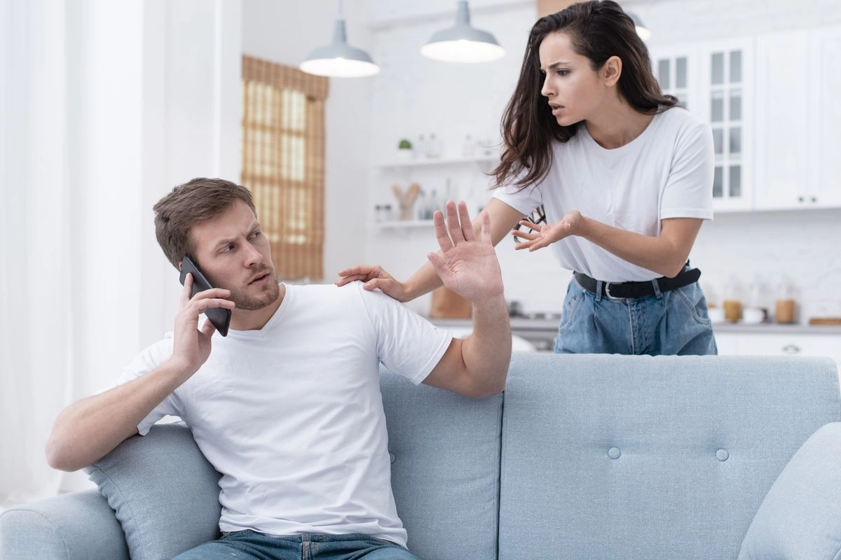 Melihat Orangtua Bertengkar Sejak Kecil, Mengapa Anak Bisa Takut Menikah?