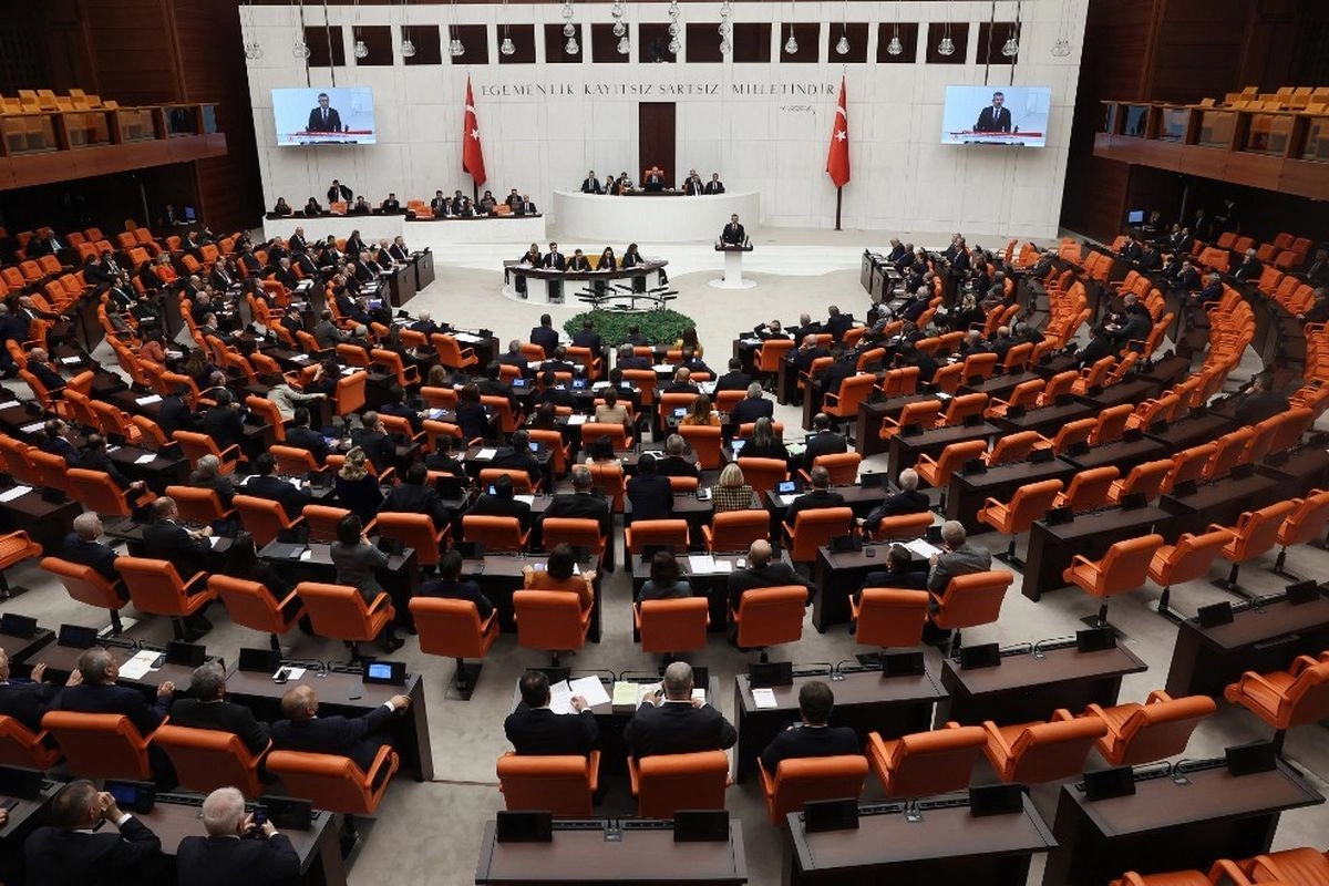 Parlemen Turkiye Ricuh, Anggota DPR Saling Pukul Gara-gara Menteri Baru Erdogan