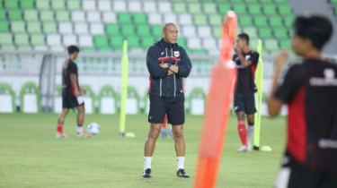 Duet Nova Arianto dan Sofie Imam Dampingi John Herdman, PSSI Cari Tambahan Pelatih Lokal Lagi