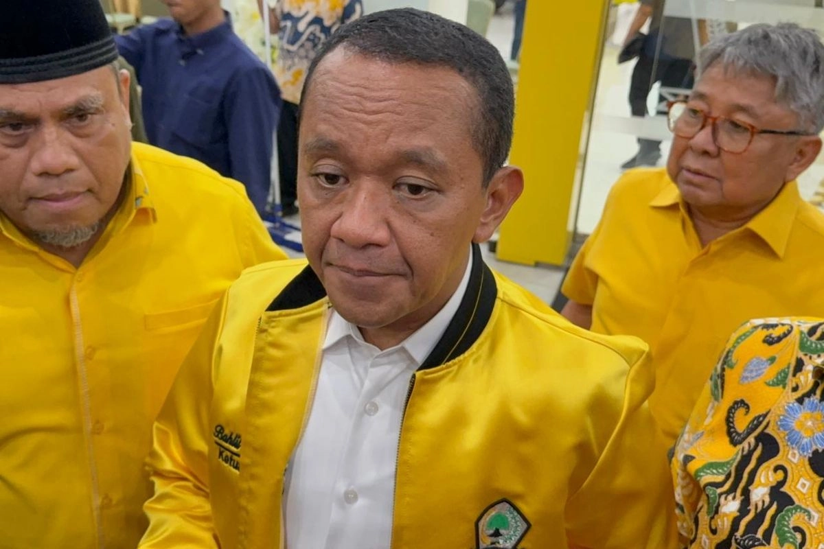 Ungkit Ambisi Ketum Partai Lain, Bahlil: Saya Caleg Dapil Papua Saja
