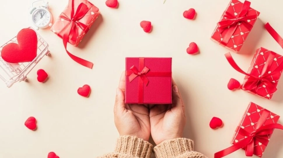 10 Rekomendasi Hadiah Valentine Selain Cokelat dan Bunga, Lebih Unik dan Berkesan
