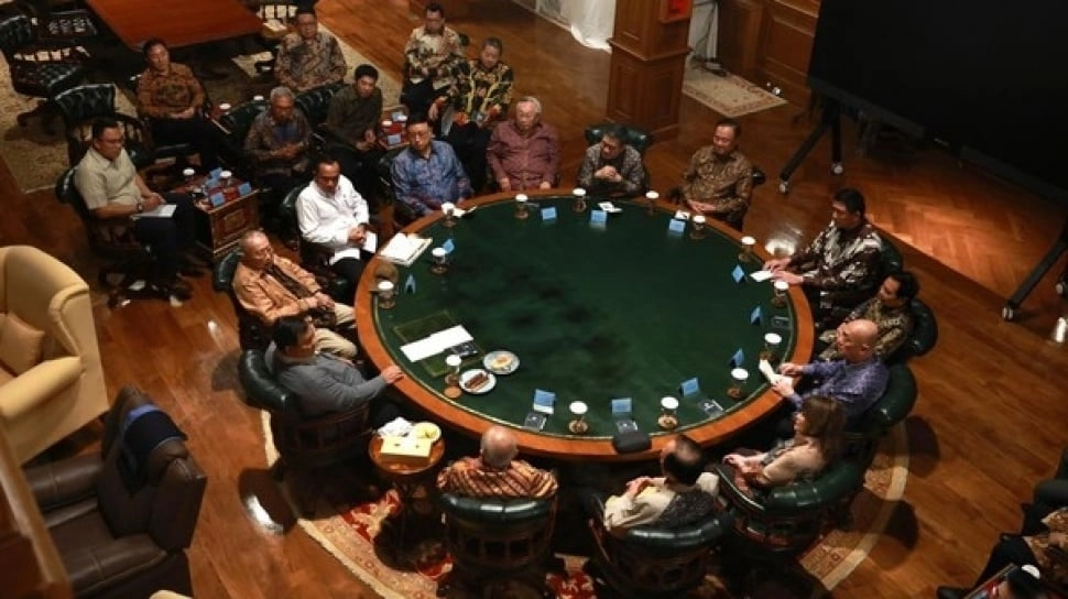 Pertemuan Prabowo dengan Taipan Dikritik: Kontradiktif dengan Semangat Lawan Oligarki!