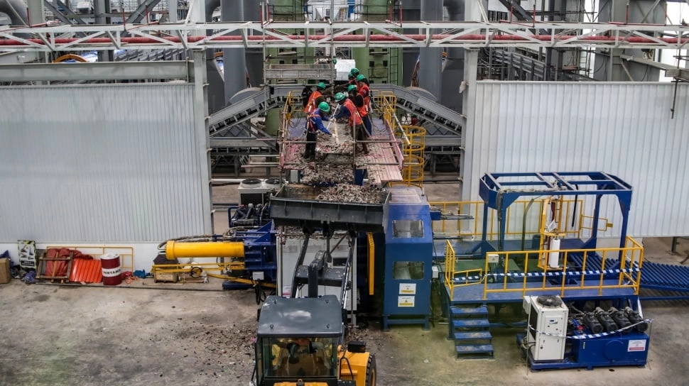 Perusahaan Global Berebut Proyek Energi Hijau Indonesia, Saham-saham Ini Ikut Menguat