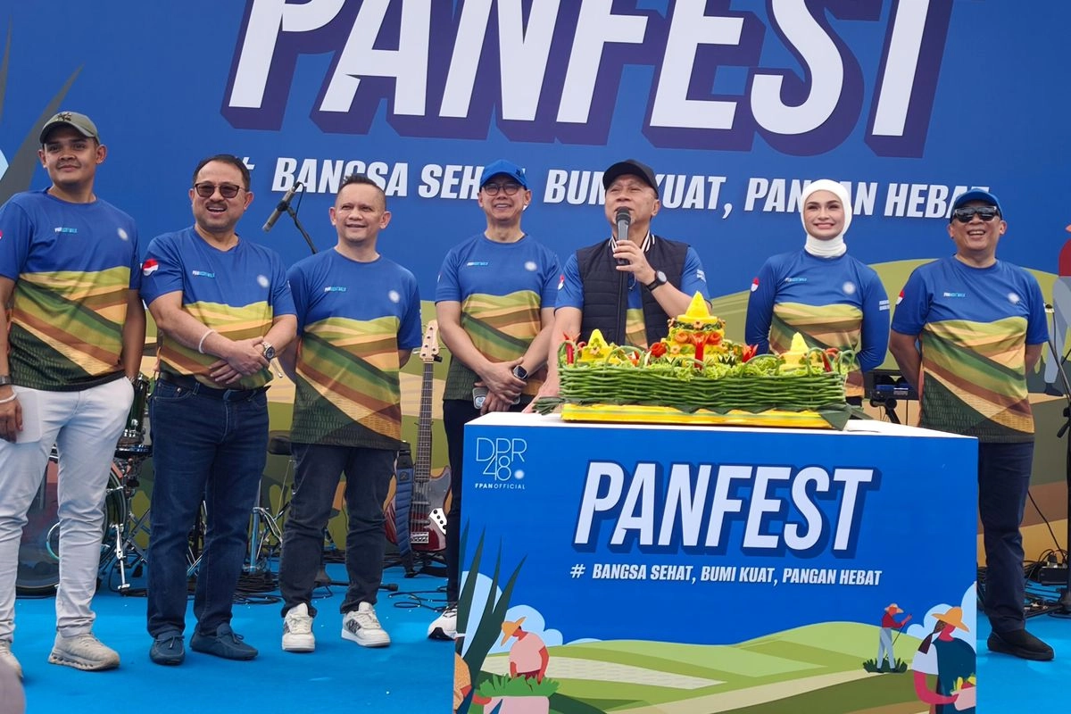 Zulhas Sebut Pemerintah Bangun 20.000 Hektare Tambak Ikan Tahun Ini