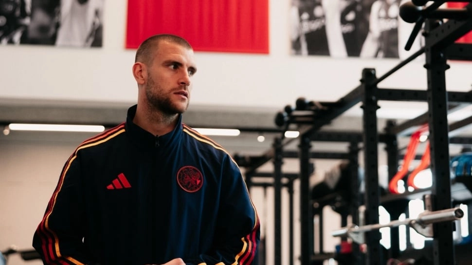 Ajax Pamerkan Sesi Latihan Maarten Paes, Peluang Debut Lawan Fortuna Sittard Terbuka