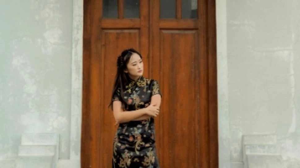 Apa Beda Qipao dan Cheongsam? Bisa Jadi Referensi Fashion Imlek 2026