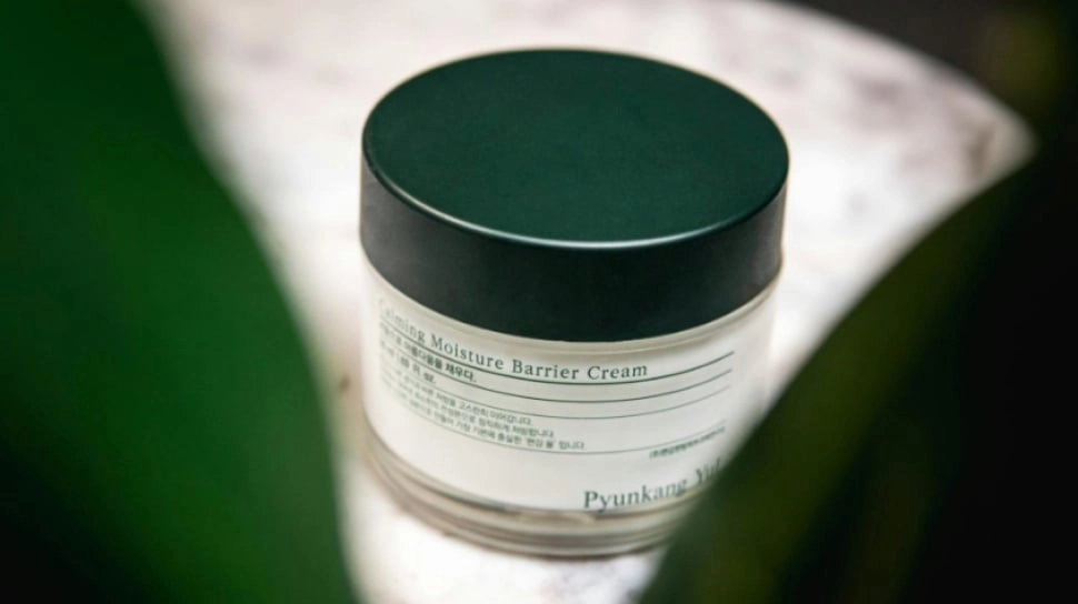 Flek Hitam Hilang Pakai Apa? Cek 5 Skincare Ampuh Basmi Noda Bandel dan Tunda Penuaan Dini