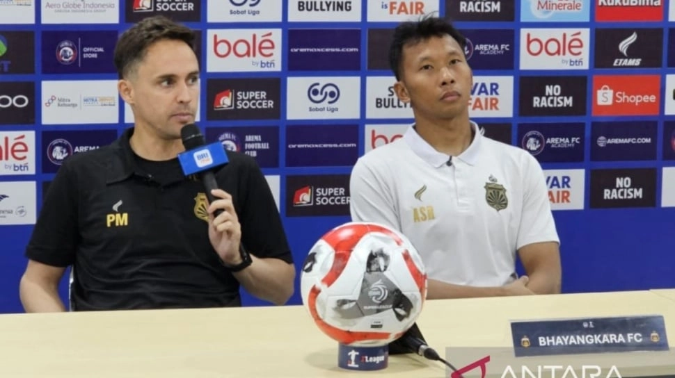 Paul Munster Minta Maaf usai Kalahkan Persebaya Surabaya