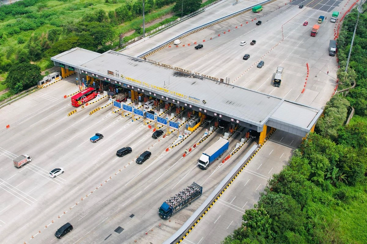 H-1 Libur Imlek 2026, Lalu Lintas ke Puncak dan Bandung Naik hingga 23 Persen