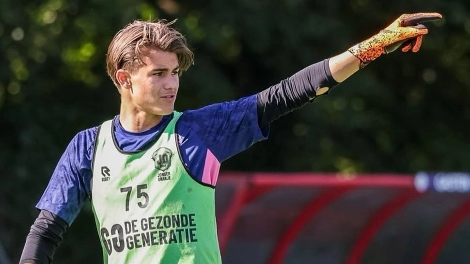 Ibu dari Kiper Keturunan Indonesia yang Trial di Atletico Madrid Beri Kode Naturalisasi?