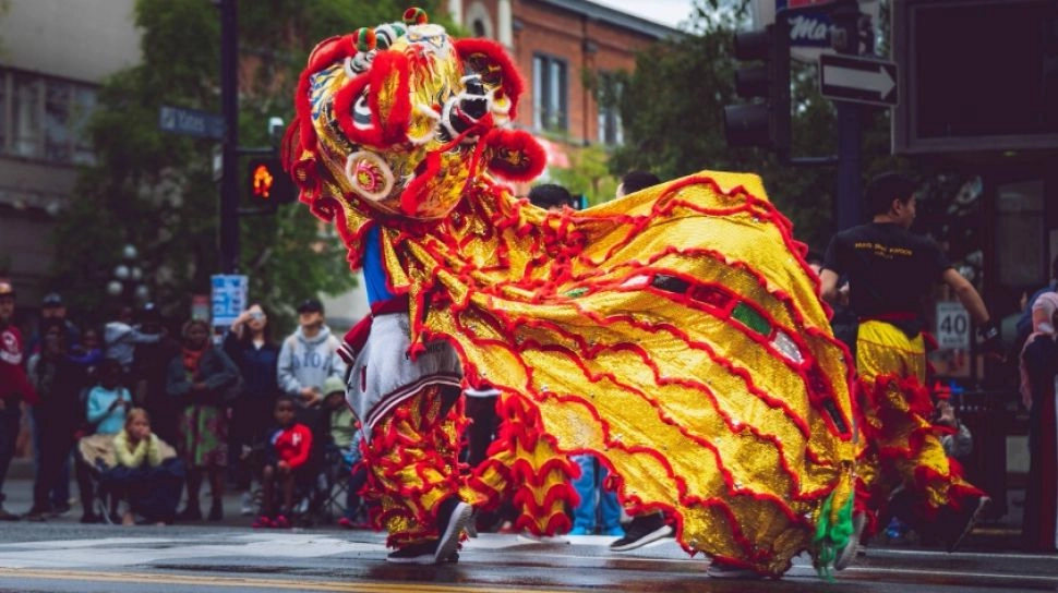 Terpopuler: 50 Kartu Ucapan Imlek, Parfum Halal untuk Salat Tarawih
